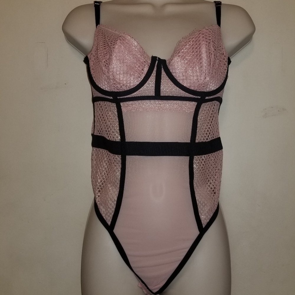 Victoria's Secret Fishnet Lace Teddy pink foil size Med new